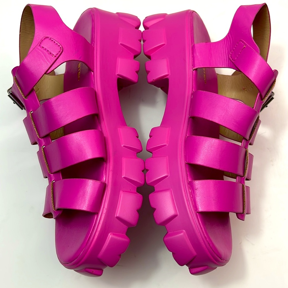 Women's Luck Step hot pink/orchid sandals, size 38/7.5 NWOT